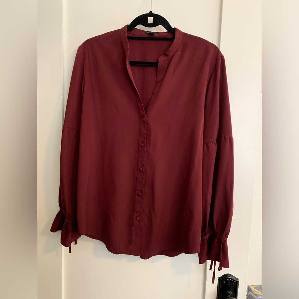Ann Taylor burgundy long sleeve blouse